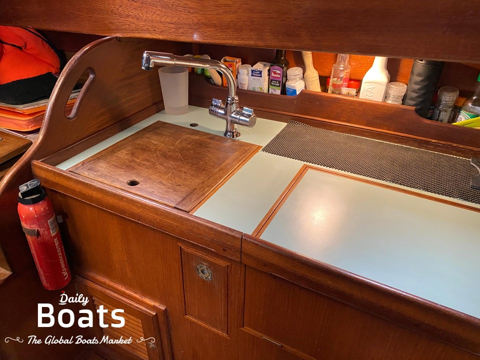 1999 Custom Essex Smack Yacht 29 for sale. View price, photos and Buy