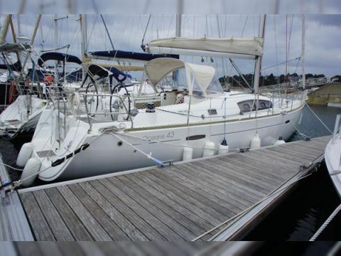 Beneteau Oceanis 43