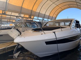 2018 Cruisers Yachts 390 Express Coupe myytävänä