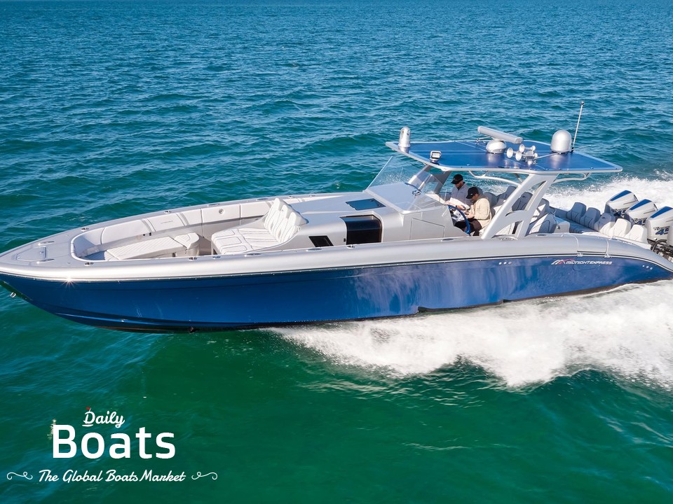 2022 Midnight Express 43' Solstice