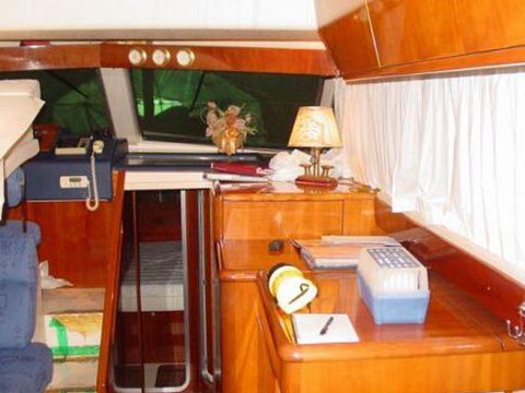 Buy 1991 Azimut 37