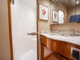 2016 Viking 82 Skybridge na prodej