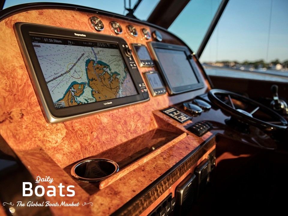 2014 Hinckley Talaria 48 Flybridge for sale. View price, photos and Buy