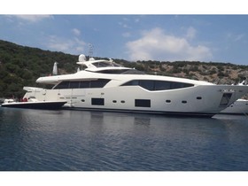 Ferretti Yachts Custom Line 108