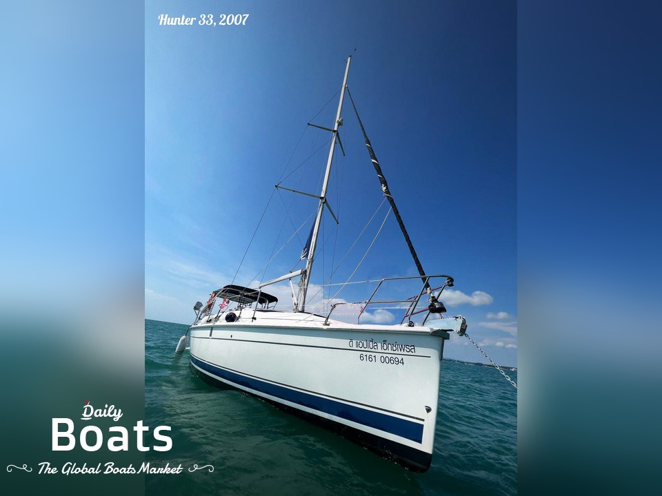 2007 Hunter 33 Fractional Rig Sloop for sale. View price, photos and