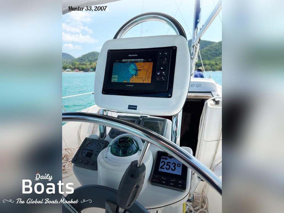 2007 Hunter 33 Fractional Rig Sloop for sale. View price, photos and