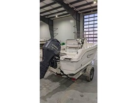 Robalo R180 Center Console