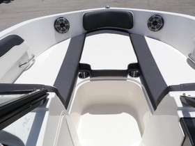 2021 Bayliner Vr5
