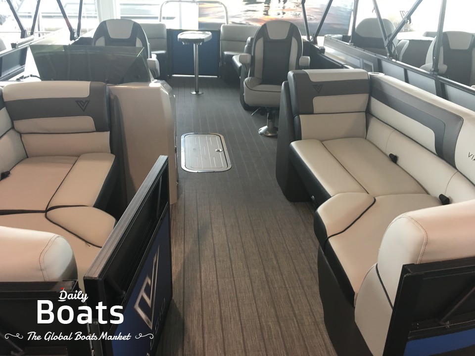 2022 Misty Harbor L22U Double "U" Int./ TriToon for sale. View price