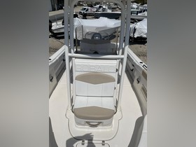 2019 Robalo R222