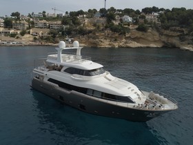 2011 Ferretti Yachts Custom Line 26