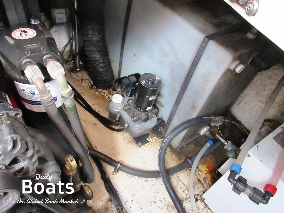 2005 Larson Cabrio 274 Express for sale. View price, photos and Buy ...