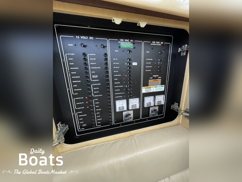 1998 Carver 405 Motor Yacht for sale. View price, photos and Buy 1998