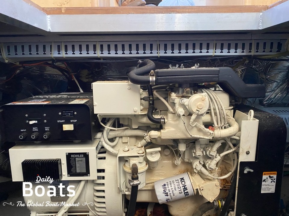 1998 Carver 405 Motor Yacht for sale. View price, photos and Buy 1998