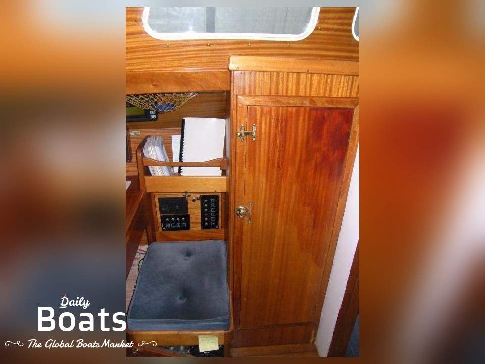 1988 Ebbtide 33 for sale. View price, photos and Buy 1988 Ebbtide 33