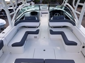 2022 Robalo R317 Dual Console