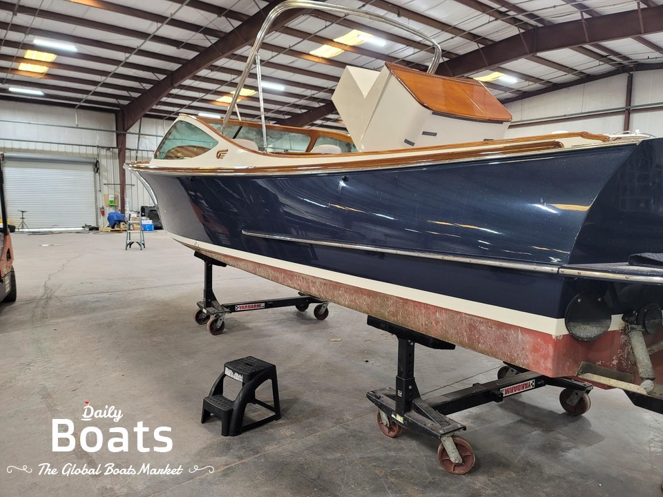 2004 Hinckley Talaria 29R for sale. View price, photos and Buy 2004