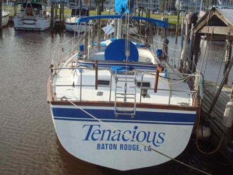 Endeavour 40'Center Cockpit