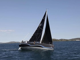 2021 Elan E4 на продажу