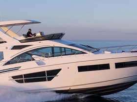 Cruisers Yachts Cantius 60 Fly