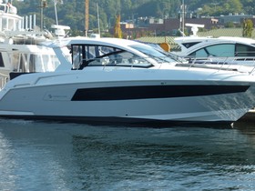 Kupiti 2022 Cruisers Yachts 390 Express Coupe