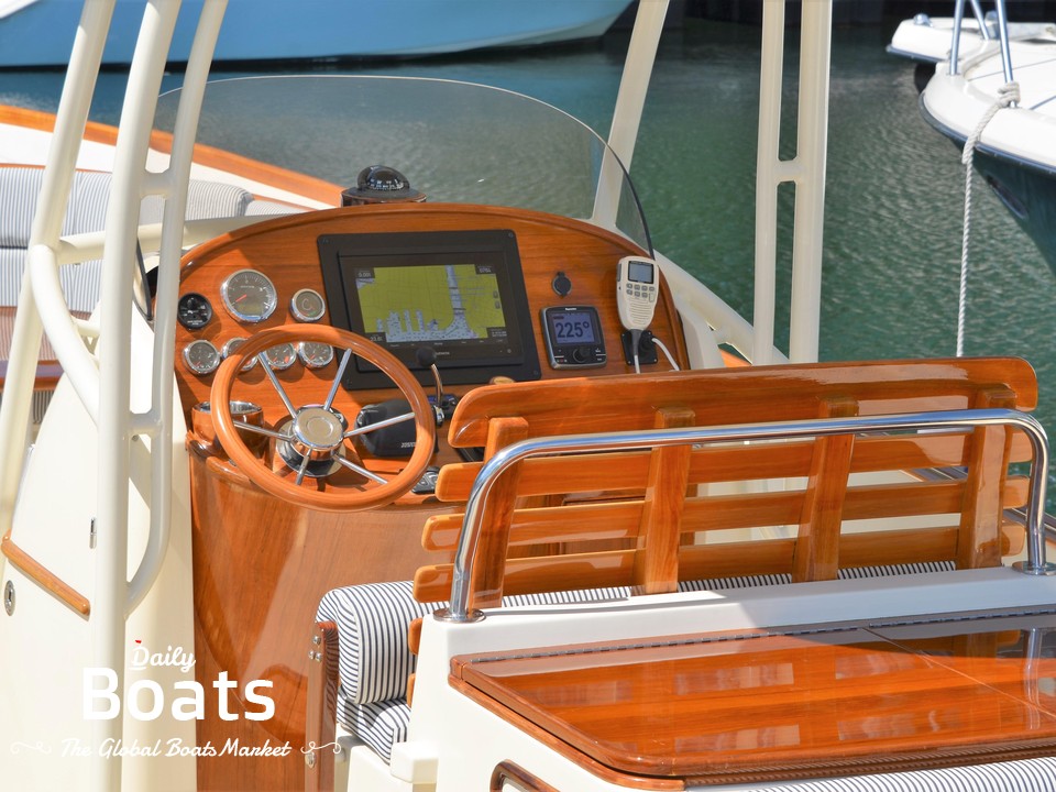 2007 Hinckley T29 With TTop for sale. View price, photos and Buy 2007