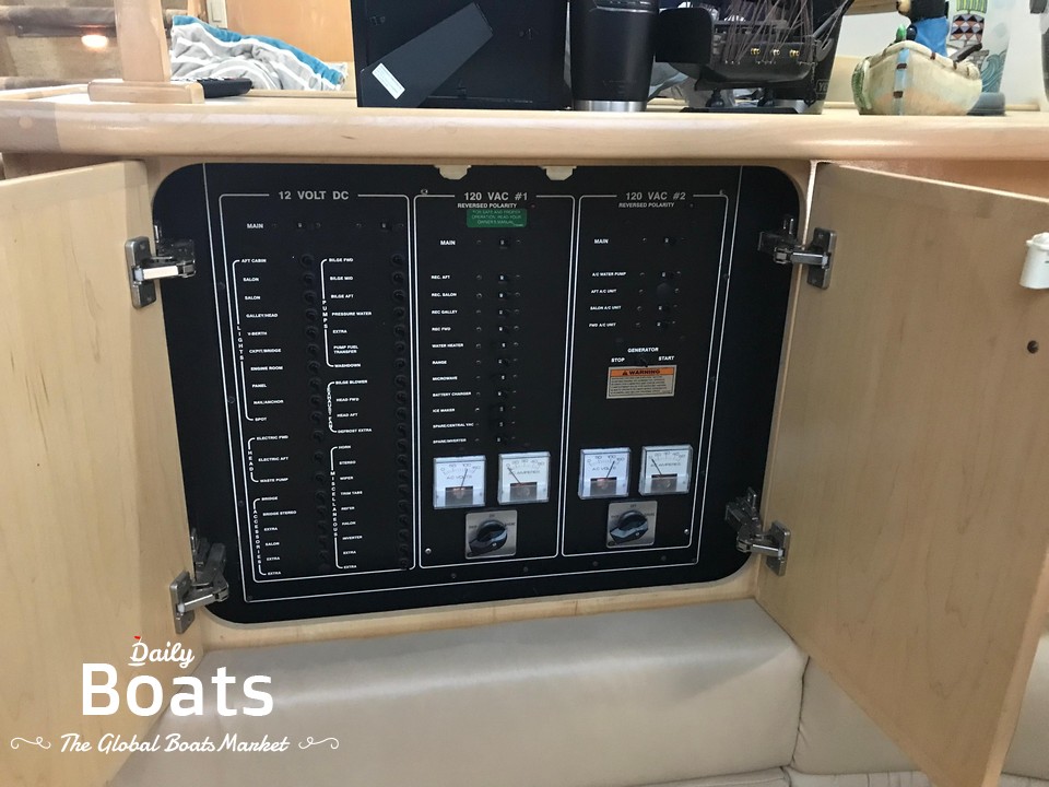 1998 Carver 405 Motor Yacht for sale. View price, photos and Buy 1998