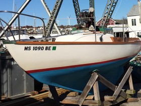 Cape Dory Typhoon Daysailer