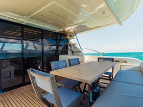 Osta 2020 Ferretti Yachts 550