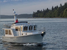 2021 Helmsman Trawlers 38E на продаж