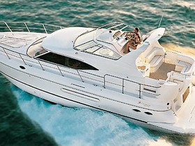 2000 Cruisers Yachts 4450 Express Motoryacht