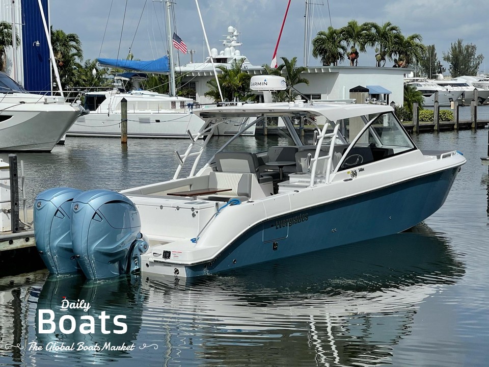 Everglades 340 dc dual console stunning for sale Daily Boats