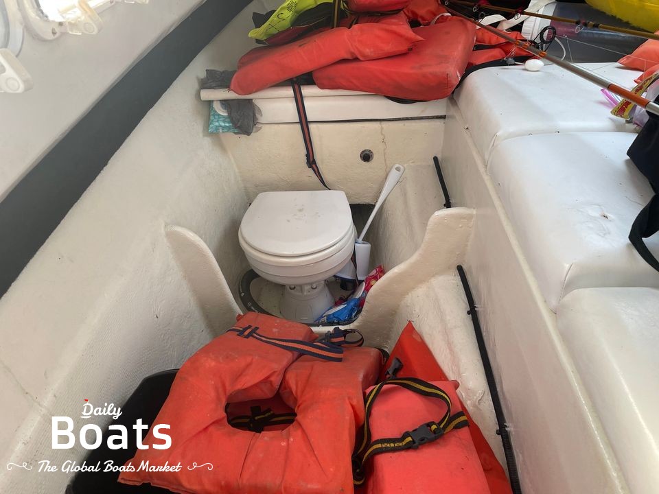 1997 Glacier Bay 252 Cuddy Cabin for sale. View price, photos and Buy