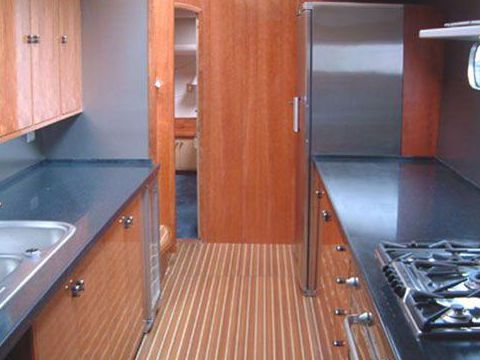 2005  Matrix Silhouette Charter Version