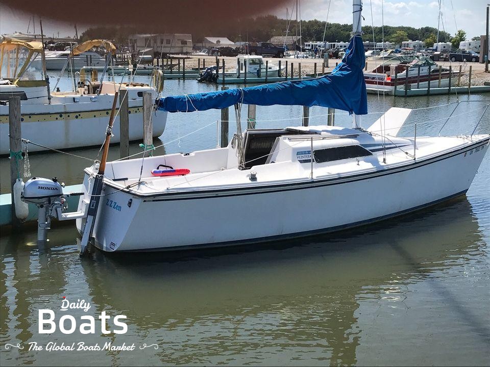 1986 Hunter 23