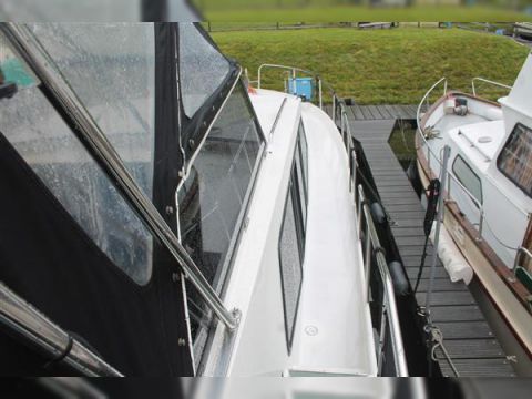 2008 Azimut 75