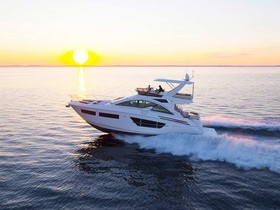 2022 Cruisers Yachts 60 Flybridge на продажу
