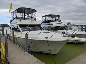 Vegyél 1987 Chris-Craft 382 Commander