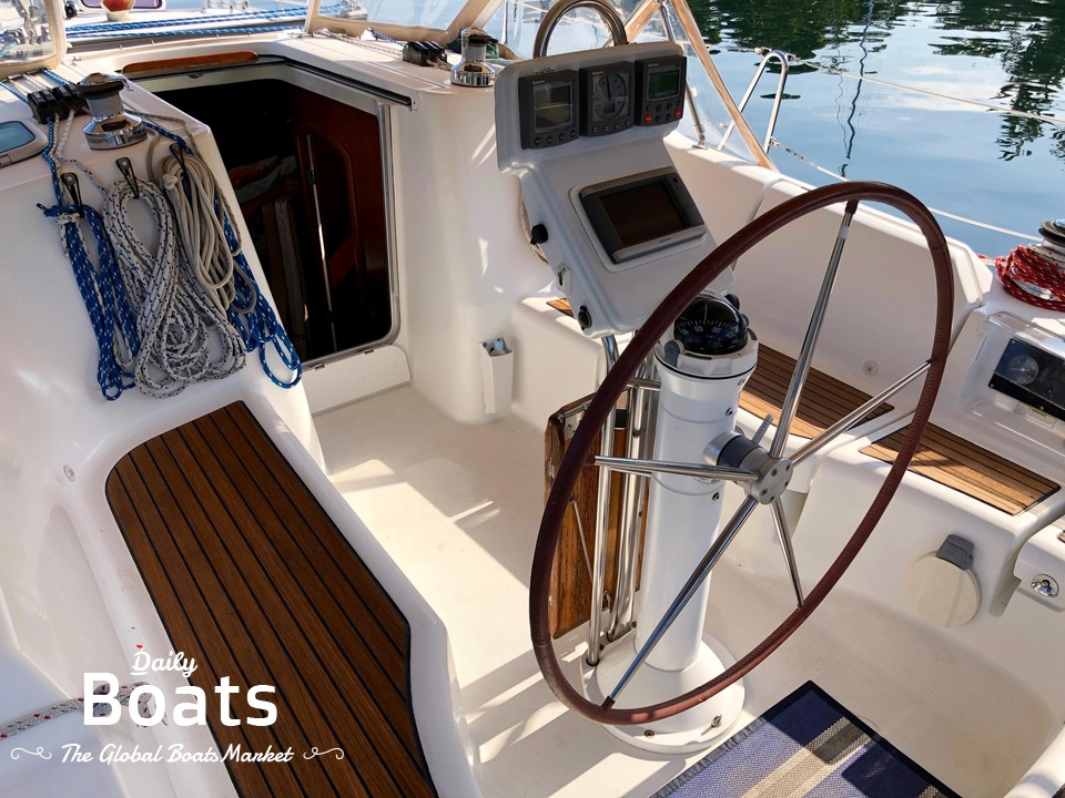 2004 Beneteau 373 for sale. View price, photos and Buy 2004 Beneteau ...