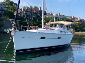 Купити 2004 Beneteau 373