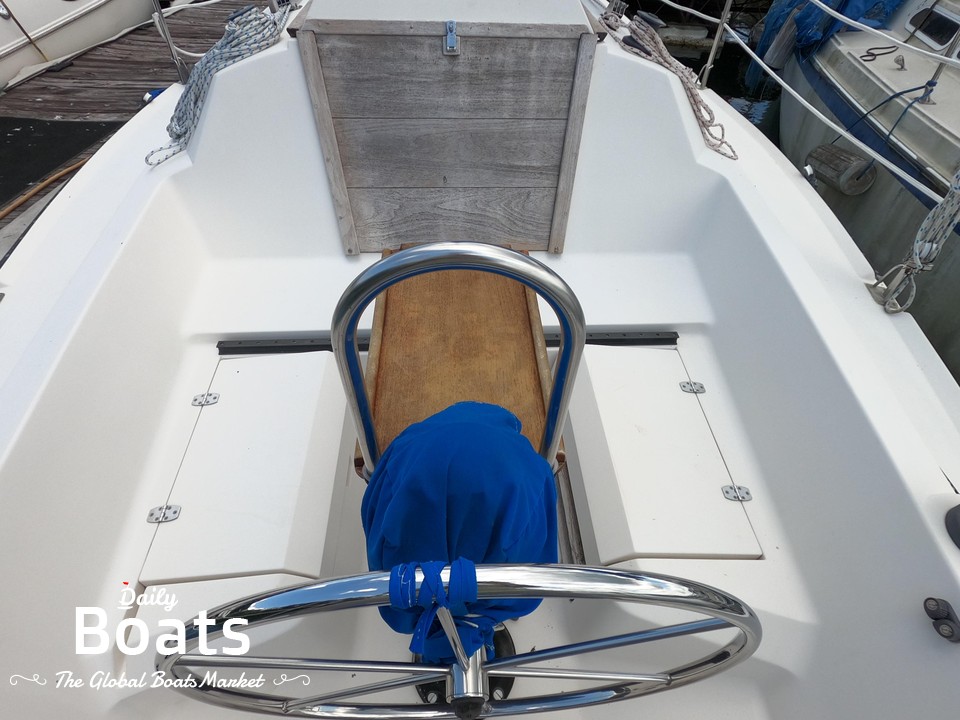 1985 Starwind 27 for sale. View price, photos and Buy 1985 Starwind 27 ...