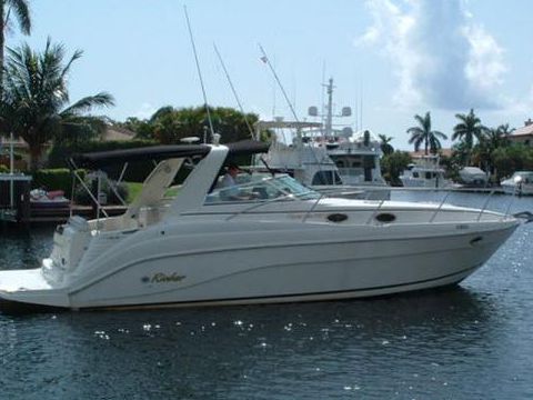 Rinker Fiesta Vee