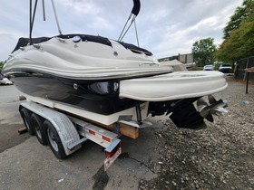 2007 Sea Ray 240 Sundeck