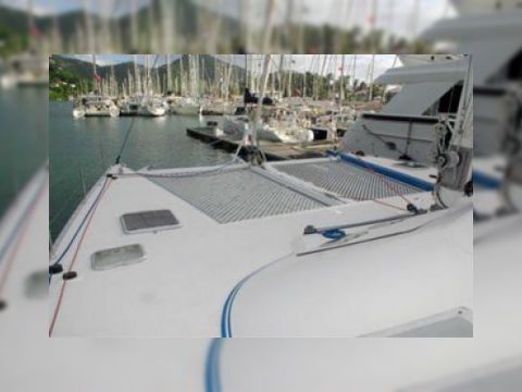 1999 Lagoon 57