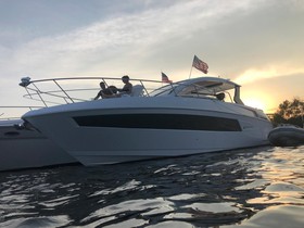 2021 Cruisers Yachts 39 Express Coupe на продажу