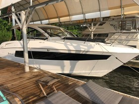 2021 Cruisers Yachts 39 Express Coupe