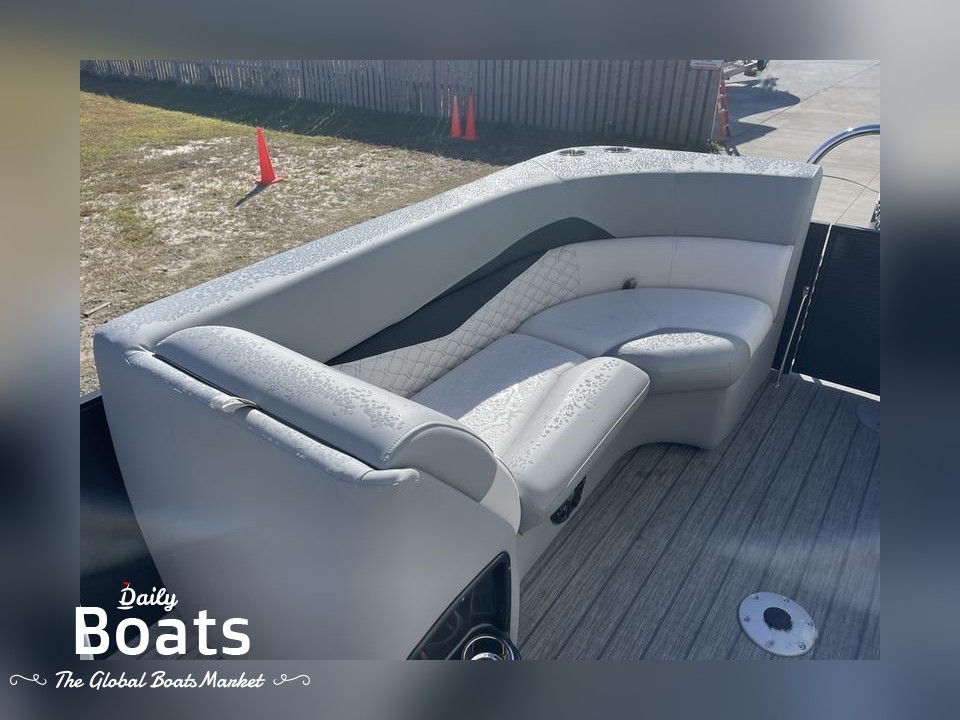 2022 Manitou 25 Encore Shp for sale. View price, photos and Buy 2022