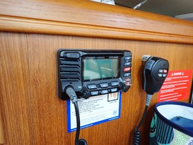 2004 Hunter 44
