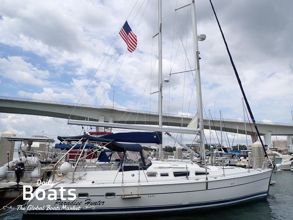 2004 Hunter 44