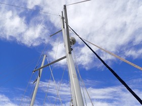 2004 Hunter 44